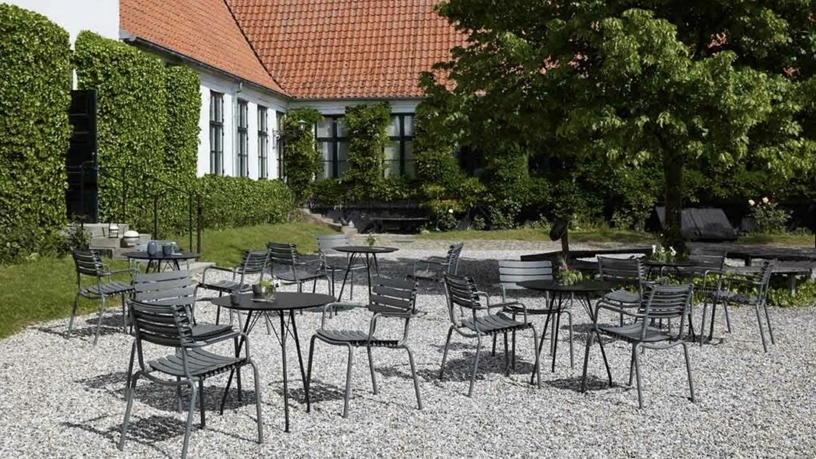 Sedia Reclips in polipropilene con struttura in metallo di Sedie Brianza