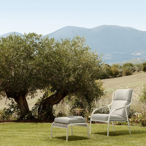 Poltroncina con pouf Capri di Roberti