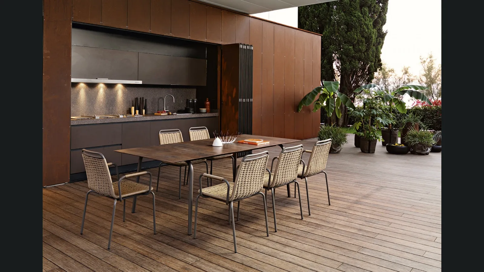 Sedia Portofino intrecciata con corda nautica di Roberti