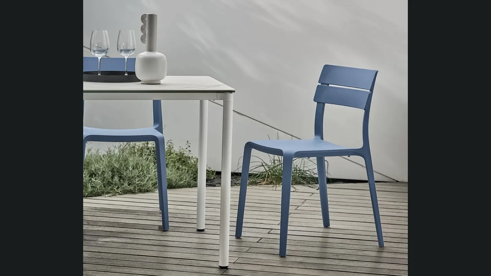 Sedia impilabile Rocket Outdoor in polipropilene e fibra di vetro riciclabile di Bontempi