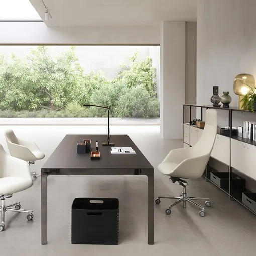 Poltrona direzionale Hego di Estel