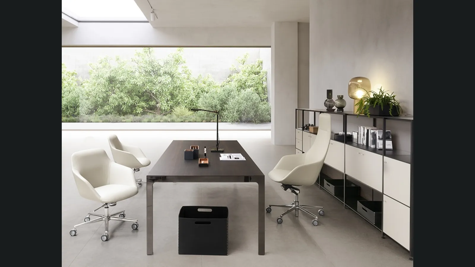 Poltrona direzionale Hego di Estel