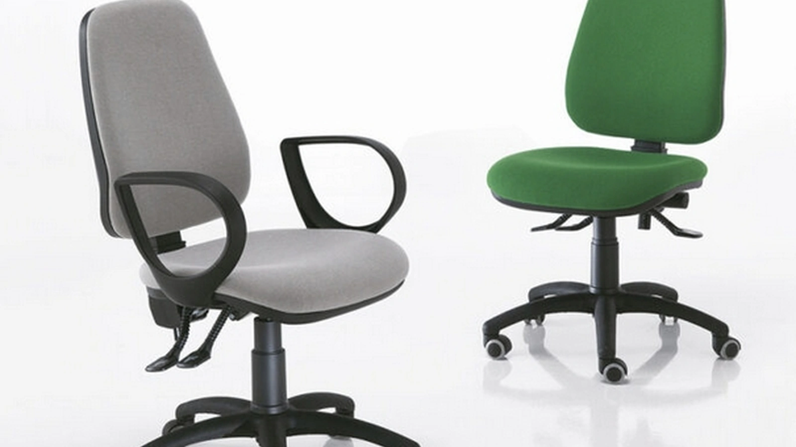 Seduta Operativa Job in tessuto imbottito con schienale ed altezza regolabili di Sedie Brianza