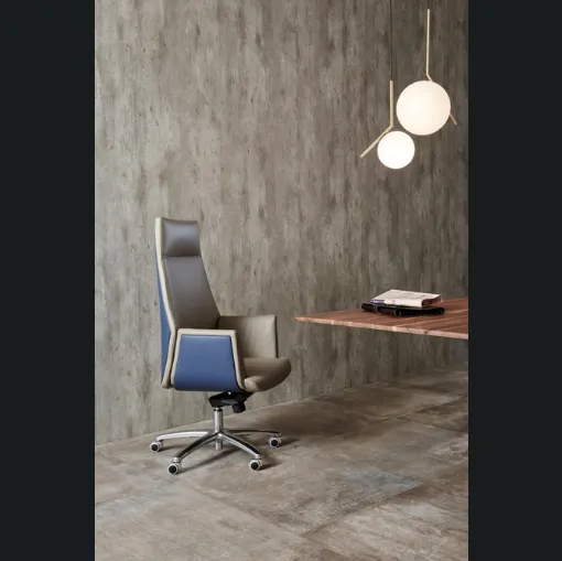 Poltrona direzionale in pelle con seduta ergonomica dotata di tutte le più moderne regolazioni Tua di Estel