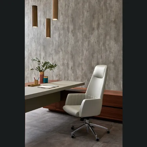 Poltrona direzionale in pelle con movimento basculante Tulip di Estel