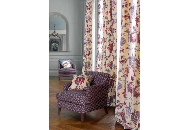 Tenda Floreale abbinata ai cuscini Beauregard di Manuel Canovas