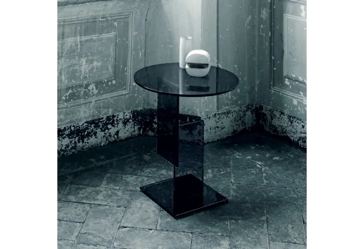 Tavolino Don Gerrit realizzato in cristallo fumé di Glas Italia