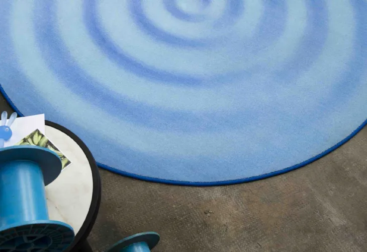 Tappeto con disegno stampato Drop Carpet di Besana Moquette