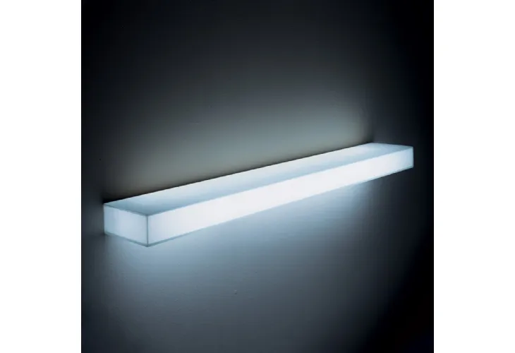 Mensola Light Light in cristallo Bianco opaco con impianto interno di luce a Led di Glas Italia