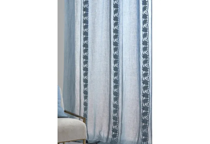 Tenda Mathilde in garza di lino con Fasce Floreali verticali di Mastro Raphael