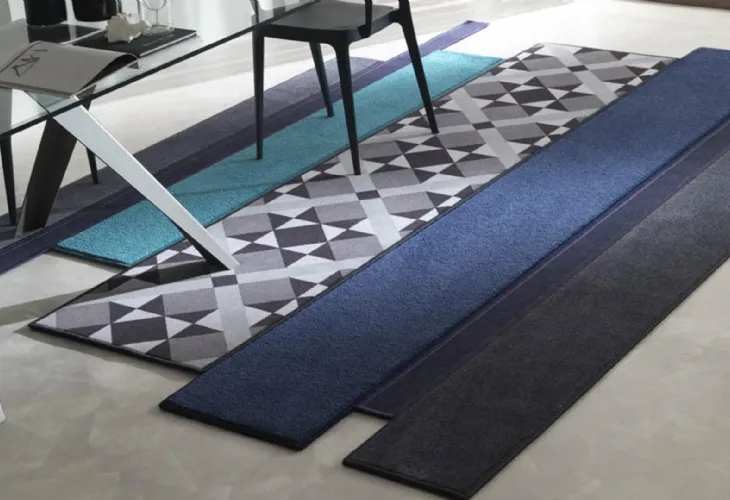 Tappeto a strisce con lunghezze diverse Portobello di Besana Moquette