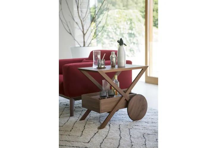 Tavolino di design con ruote in legno Spritz di Porada