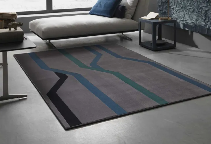 Tappeto moderno grigio con strisce colorate Tube di Besana Moquette