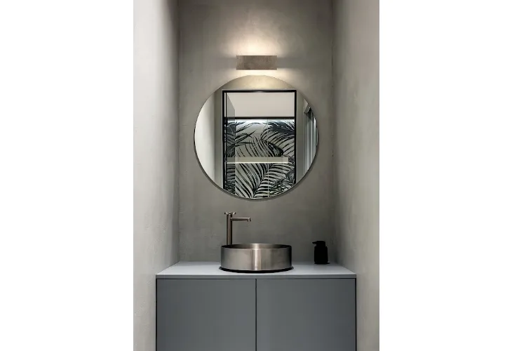 Lampada da parete in metallo con emissione della luce indiretta Ipe di Rotaliana