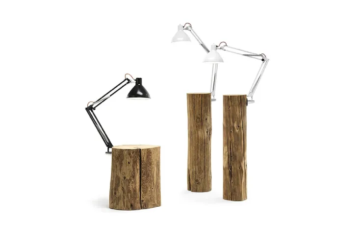 Lampada tavolino in legno massello da terra Piantama di Mogg