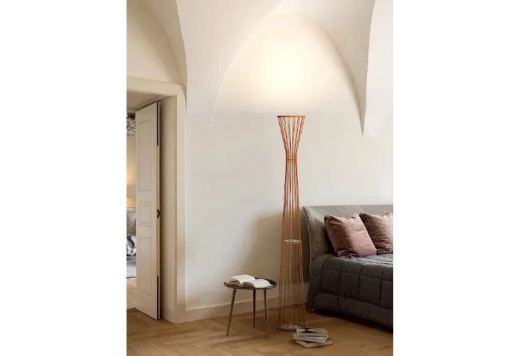 Lampada da terra Lightwire di Rotaliana