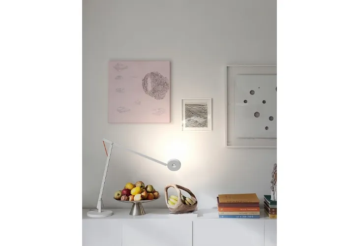 Lampada da tavolo String di Rotaliana