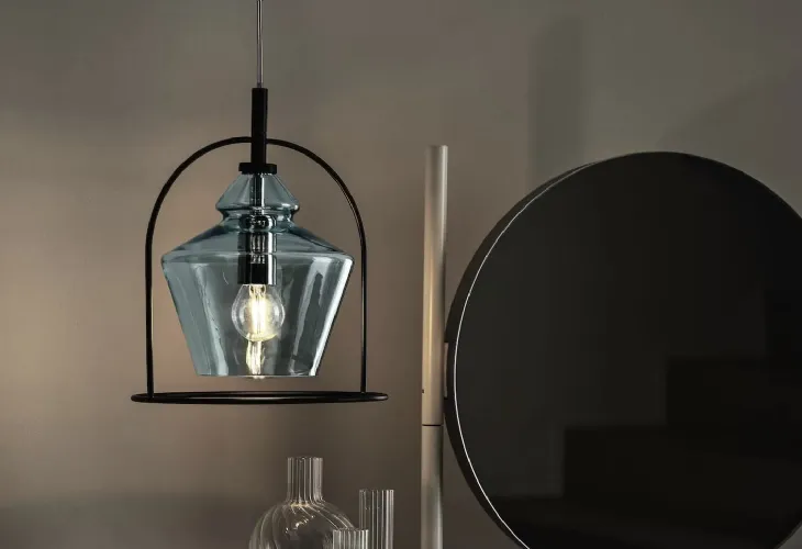 Lampada a sospensione Swing in vetro e acciaio laccato di Bontempi