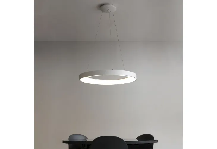 Lampada a sospensione dalla forma circolare a luce diffusa Inner R di Vivida International