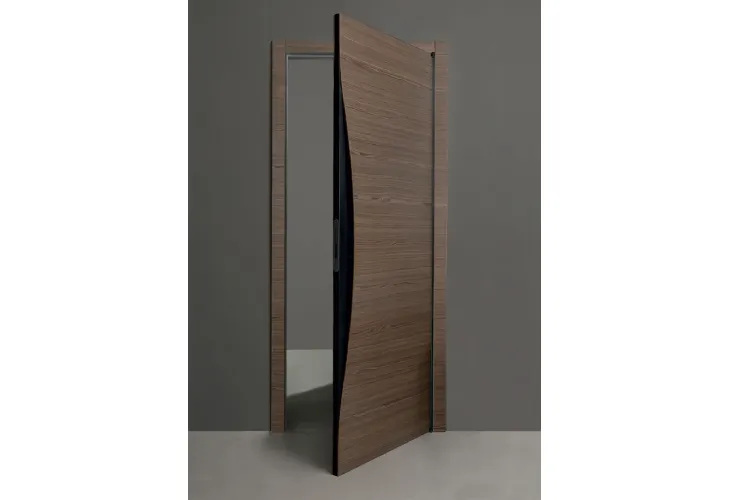 Porta per interni di design in legno noce canaletto con serratura magnetica Blow di Albed