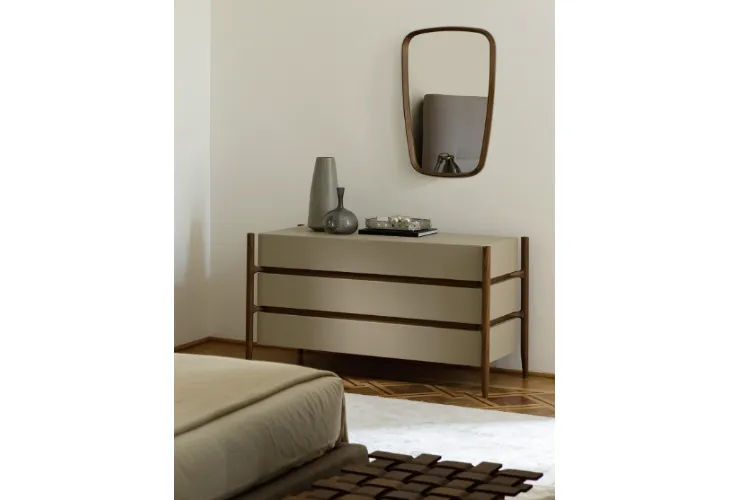 Cassettiera Regent in legno rivestita in pelle di Porada