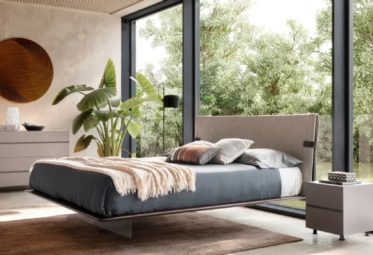 Letto con testiera in tessuto e giroletto in essenza Eucalipto Dress Code di Presotto