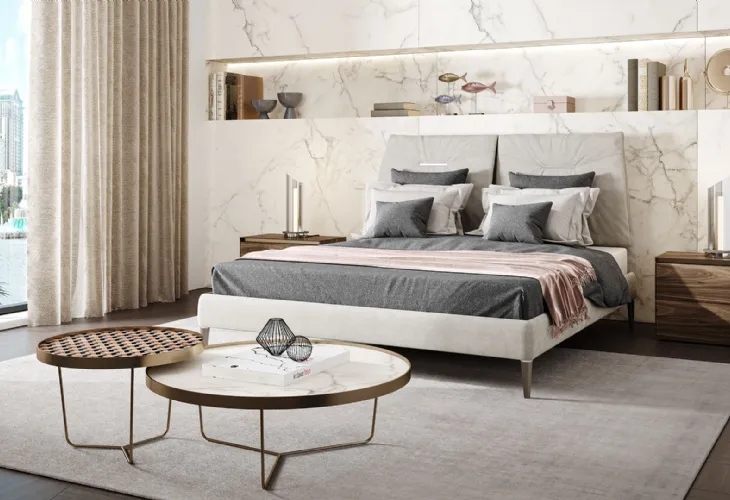 Letto in tessuto con testiera regolabile in varie posizioni e piedini in legno Soft di Reflex