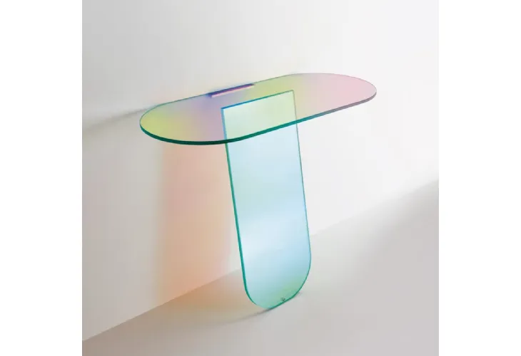 Mobile ingresso Shimmer in cristallo con una speciale finitura multicromatica cangiante di Glas Italia