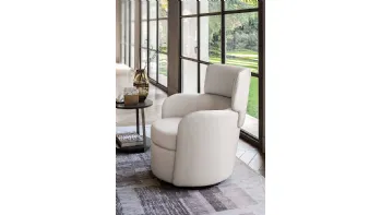 Claire Swivel