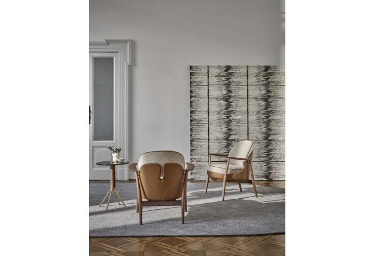 Poltroncina Ginkgo in tessuto e cuoio di Porada