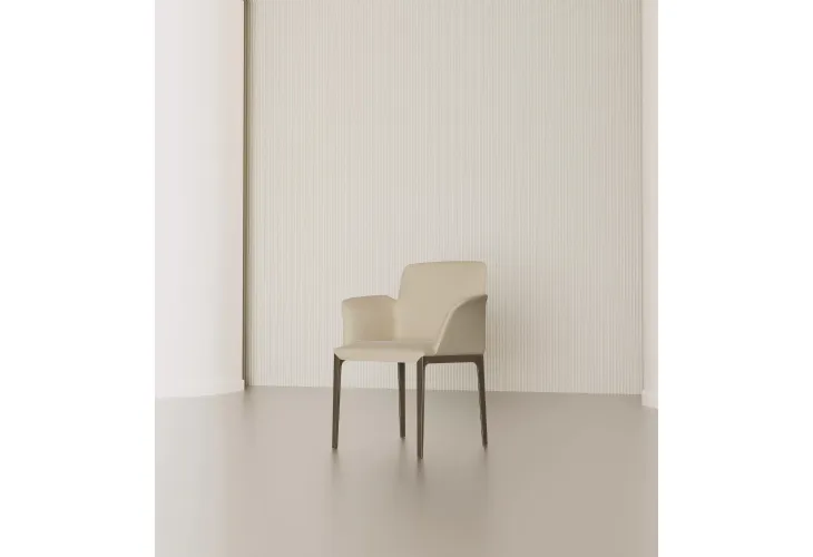 Sedia con braccioli Opera in pelle di Bontempi
