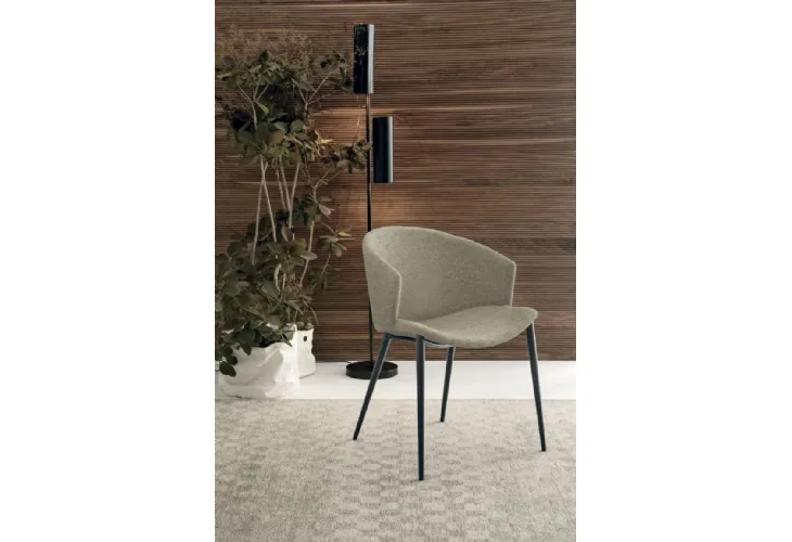 Sedia con braccioli Paris poltroncina in tessuto con gambe in metallo antracite di Sedit