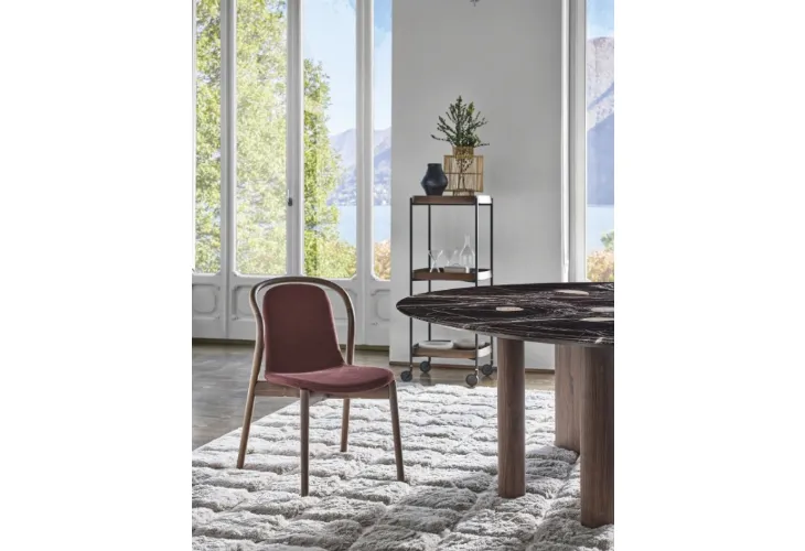 Sedia Petra in tessuto e legno di Porada