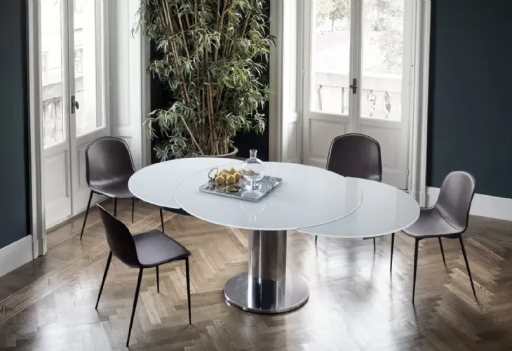 Sedia Seventy rivestita in cuoio con struttura in acciaio laccato di Bontempi