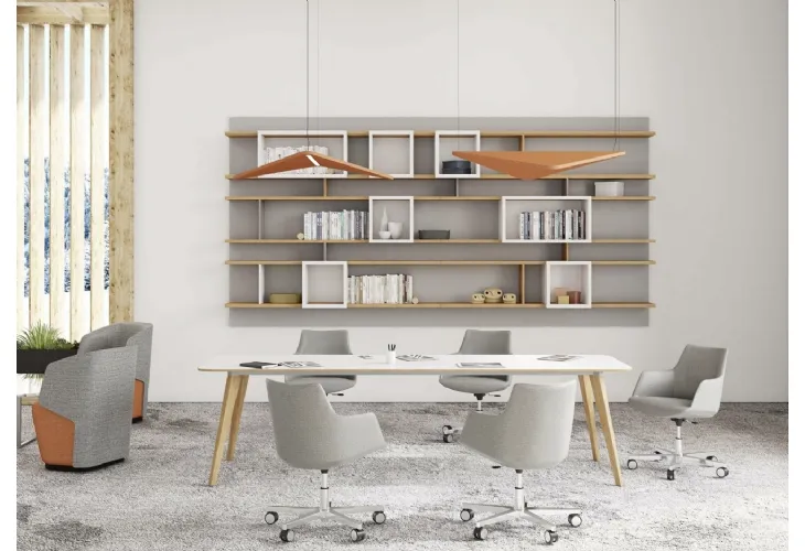 Scrivania operativa P45 di Estel